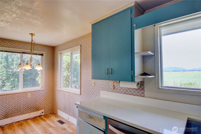 17483 Peterson Road, Burlington, WA 98233