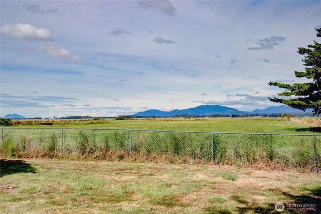 17483 Peterson Road, Burlington, WA 98233