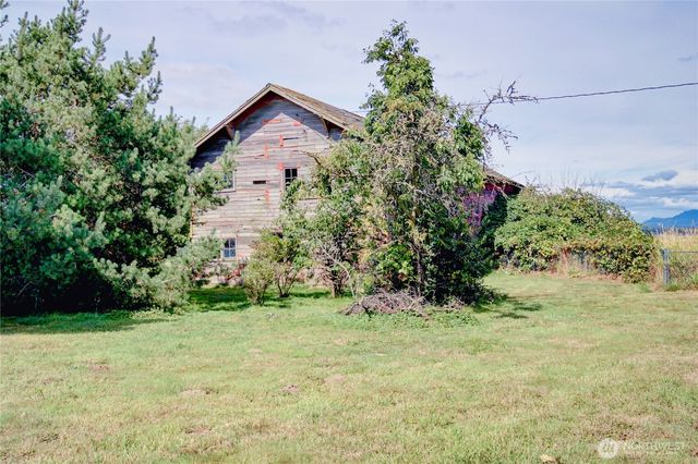 17483 Peterson Road, Burlington, WA 98233