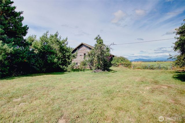 17483 Peterson Road, Burlington, WA 98233
