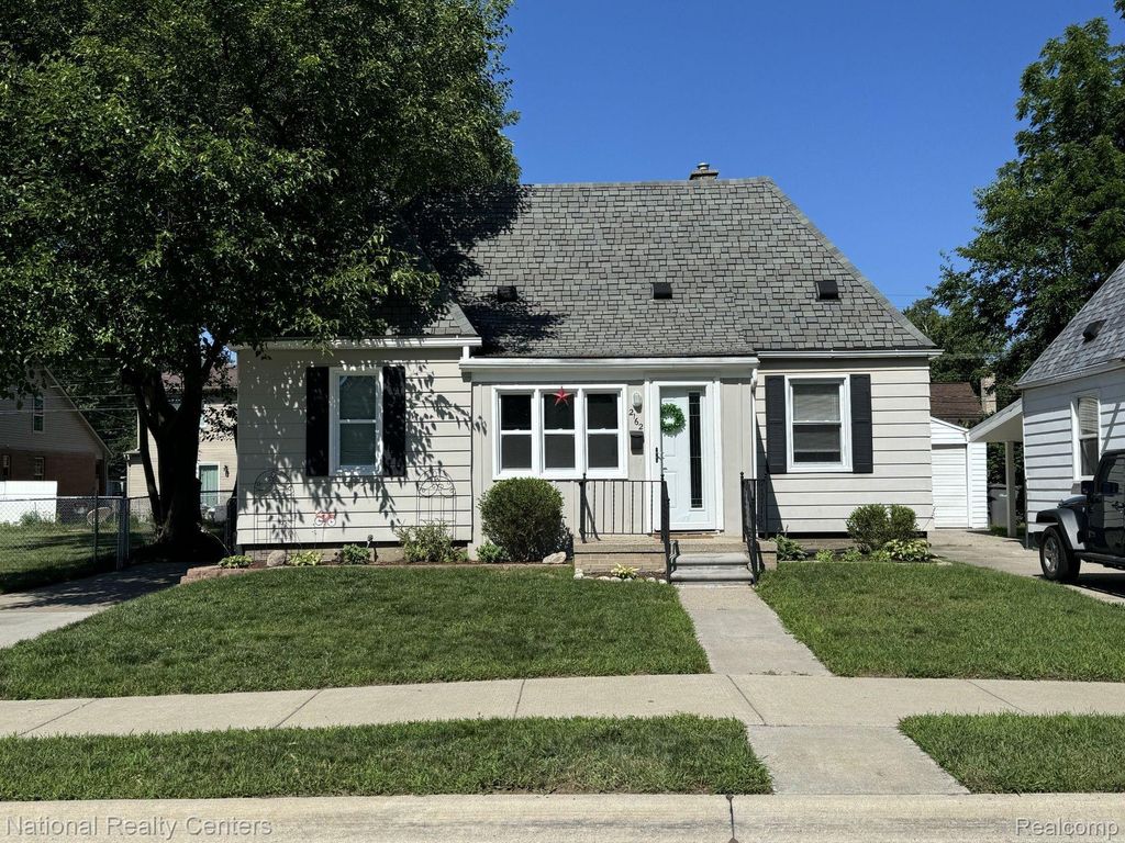 2162 Homeplace Street, Dearborn, MI 48124