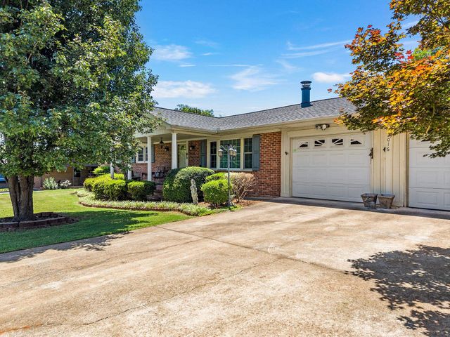 2016 Evergreen Drive, Boiling Springs, SC 29316