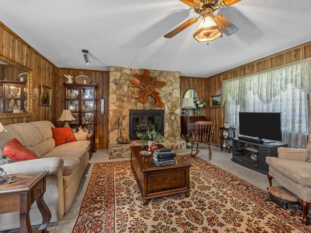 2016 Evergreen Drive, Boiling Springs, SC 29316