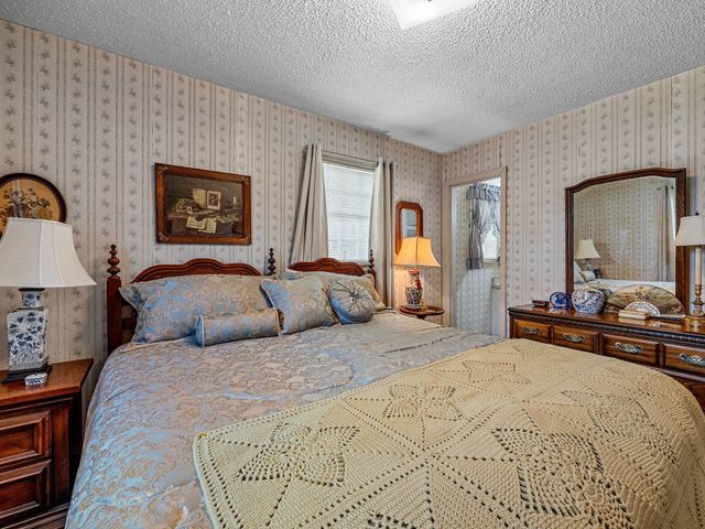 2016 Evergreen Drive, Boiling Springs, SC 29316