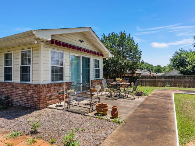 2016 Evergreen Drive, Boiling Springs, SC 29316