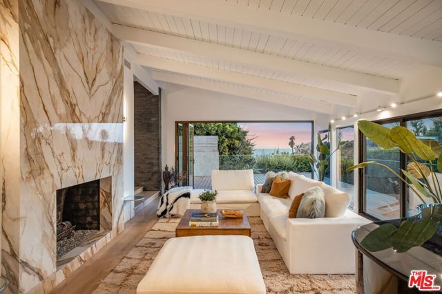 344 Arno Way, Pacific Palisades (los Angeles), CA 90272