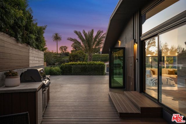 344 Arno Way, Pacific Palisades (los Angeles), CA 90272