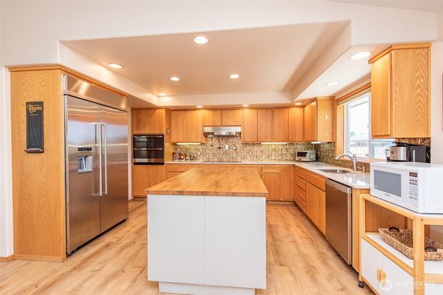 73 Greywolf Road, Sequim, WA 98382