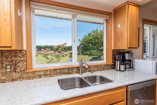 73 Greywolf Road, Sequim, WA 98382