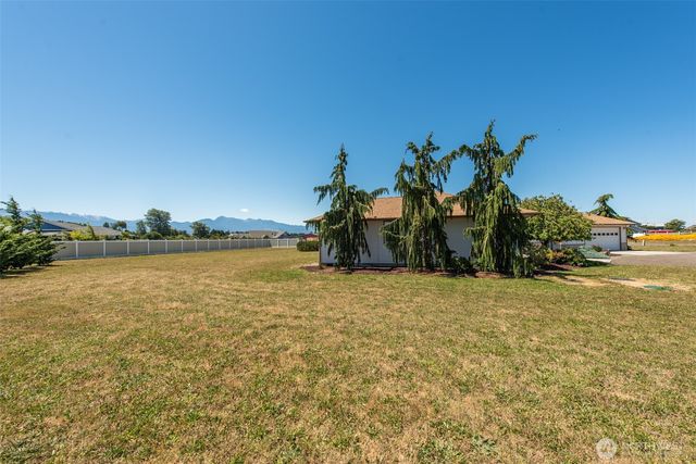73 Greywolf Road, Sequim, WA 98382