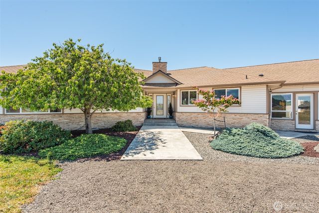73 Greywolf Road, Sequim, WA 98382