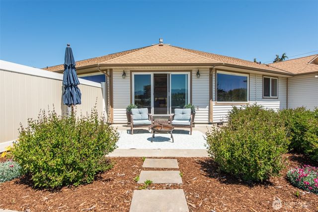 73 Greywolf Road, Sequim, WA 98382