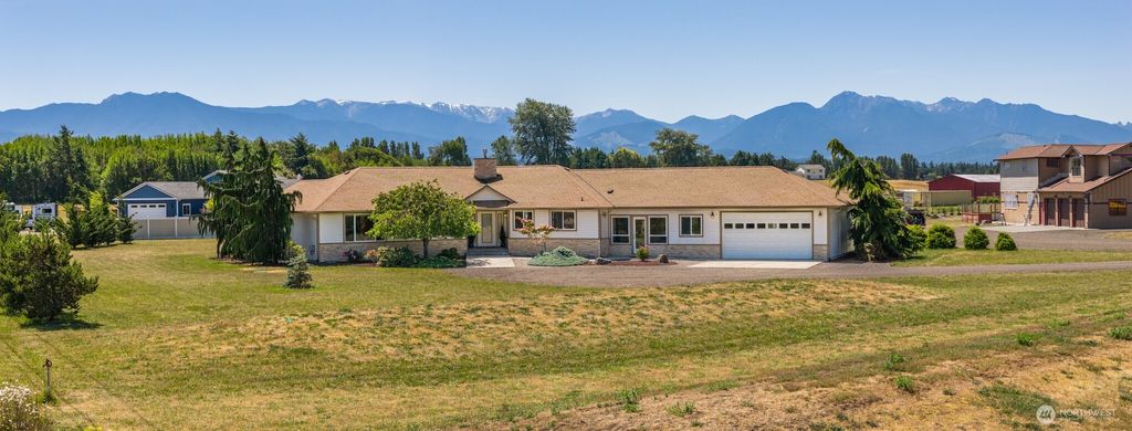 73 Greywolf Road, Sequim, WA 98382