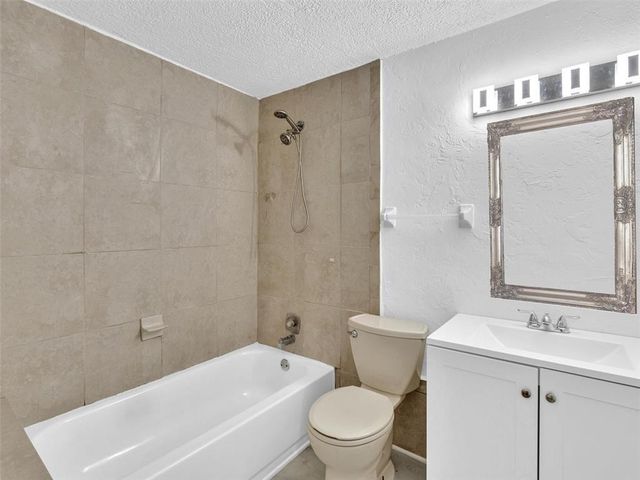 700 NW 9th Avenue, Pompano Beach, FL 33060