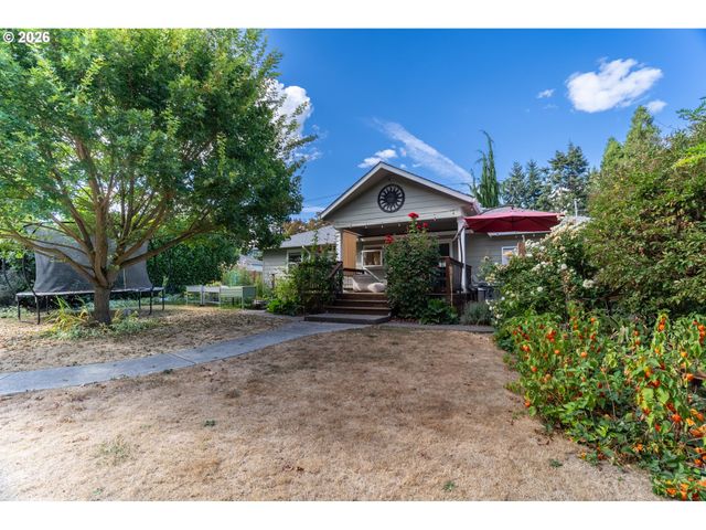 10316 Ne SACRAMENTO St, Portland, OR 97220