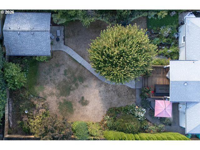 10316 Ne SACRAMENTO St, Portland, OR 97220