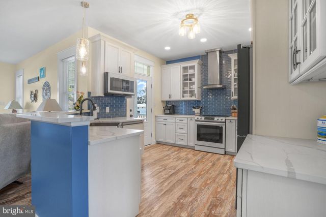 5403 PEARL DR, Chincoteague Island, VA 23336