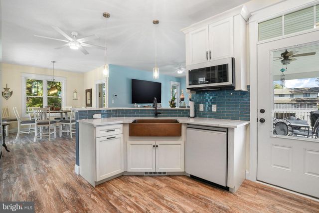 5403 PEARL DR, Chincoteague Island, VA 23336