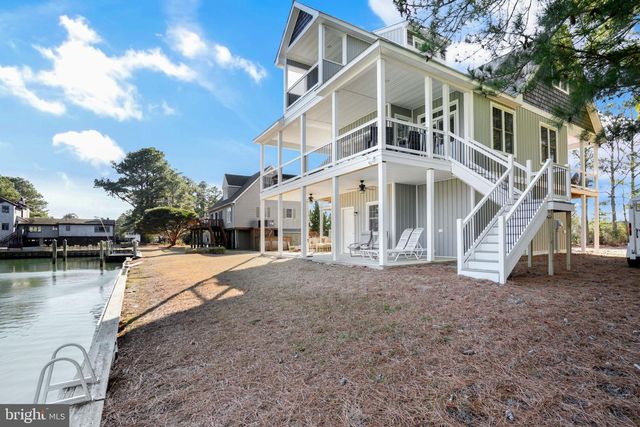 5403 PEARL DR, Chincoteague Island, VA 23336