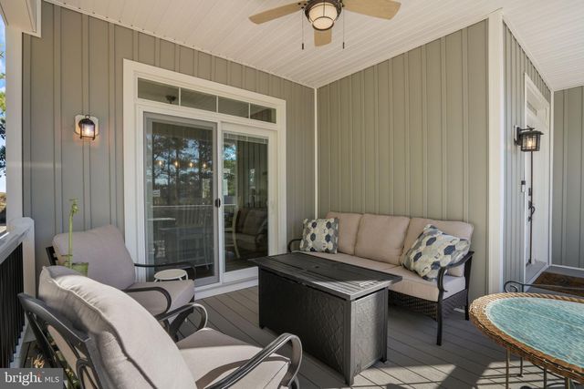 5403 PEARL DR, Chincoteague Island, VA 23336