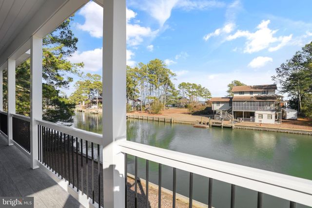 5403 PEARL DR, Chincoteague Island, VA 23336