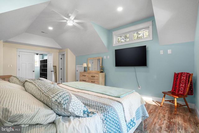 5403 PEARL DR, Chincoteague Island, VA 23336