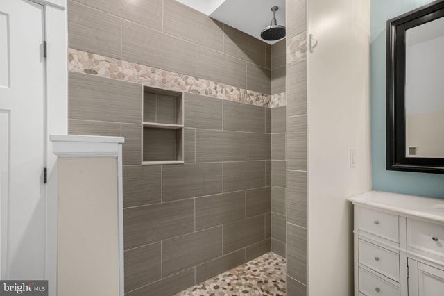 5403 PEARL DR, Chincoteague Island, VA 23336