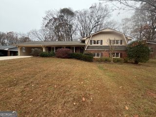 2656 Lake Erin Drive, Tucker, GA 30084