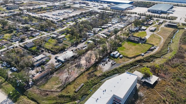 15627 Market Street, Channelview, TX 77530