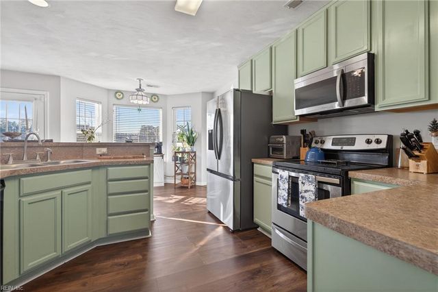 20234 Meadow Brook CT, Franklin, VA 23851