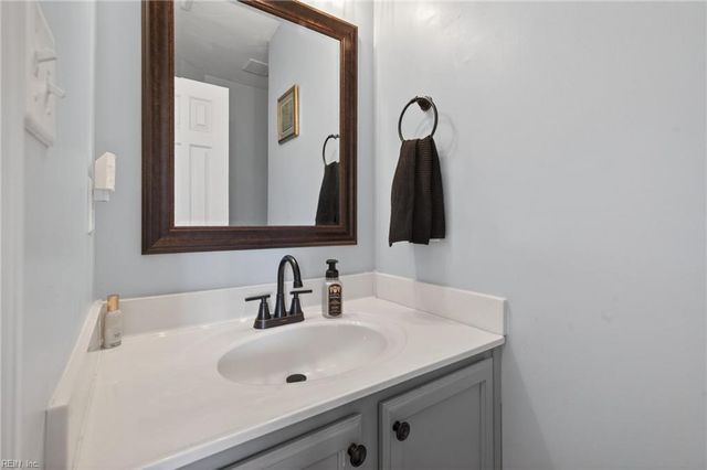 20234 Meadow Brook CT, Franklin, VA 23851