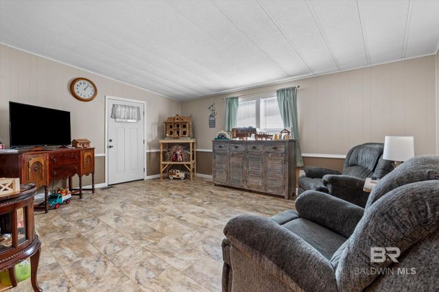 1537 Valencia Drive, Lillian, AL 36549