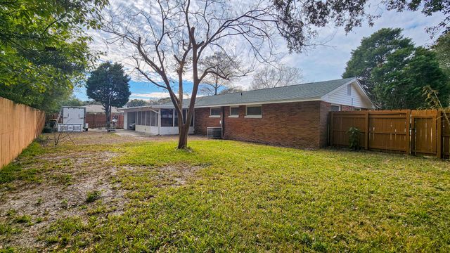 109 NW Maurice Avenue, Fort Walton Beach, FL 32548