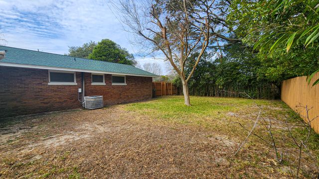 109 NW Maurice Avenue, Fort Walton Beach, FL 32548