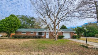 109 NW Maurice Avenue, Fort Walton Beach, FL 32548