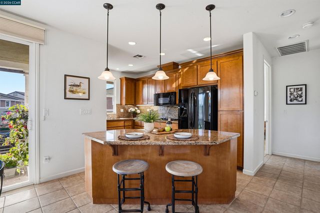 6560 Deerfield Dr, Vallejo, CA 94591