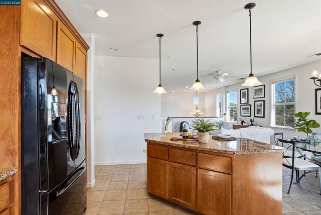 6560 Deerfield Dr, Vallejo, CA 94591