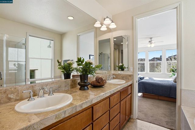 6560 Deerfield Dr, Vallejo, CA 94591