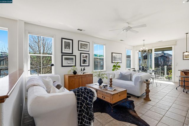 6560 Deerfield Dr, Vallejo, CA 94591