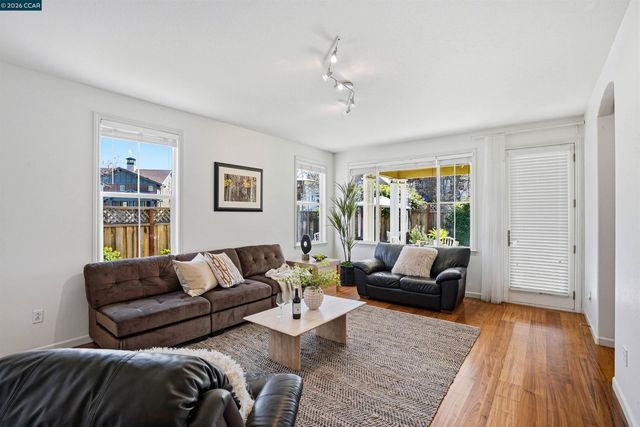 6560 Deerfield Dr, Vallejo, CA 94591