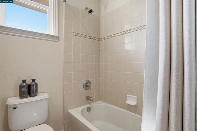 6560 Deerfield Dr, Vallejo, CA 94591