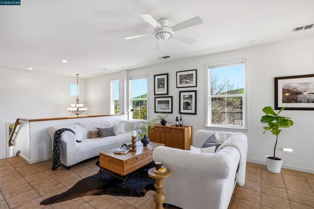 6560 Deerfield Dr, Vallejo, CA 94591