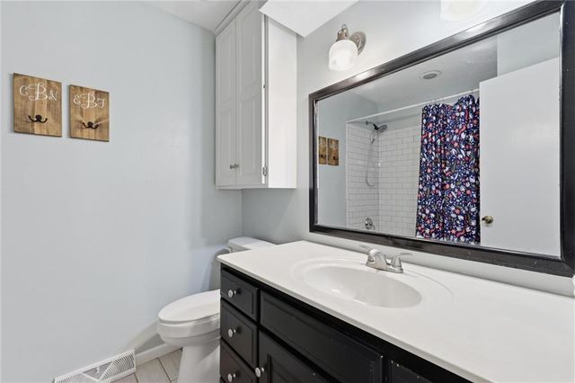 921 Glen Haven Circle, Liberty, MO 64068
