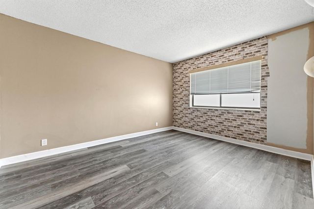 4080 Tivoli Court 202, Lake Worth, FL 33467