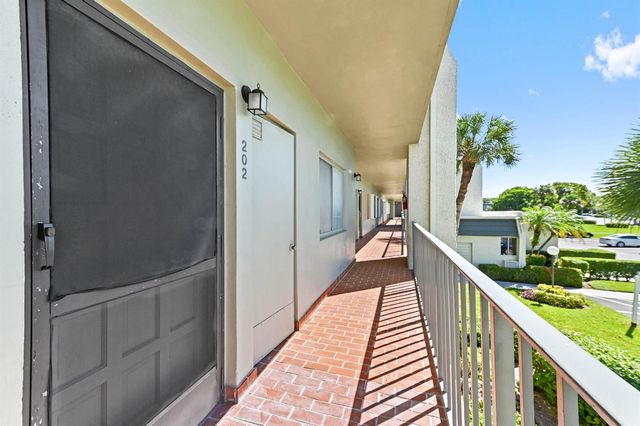 4080 Tivoli Court 202, Lake Worth, FL 33467
