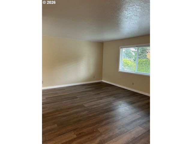 18010 Se LANGENSAND Rd, Sandy, OR 97055