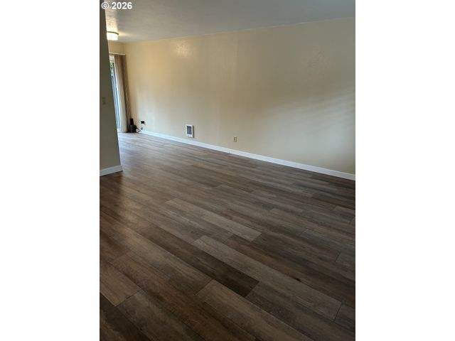 18010 Se LANGENSAND Rd, Sandy, OR 97055