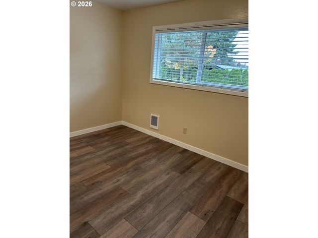 18010 Se LANGENSAND Rd, Sandy, OR 97055
