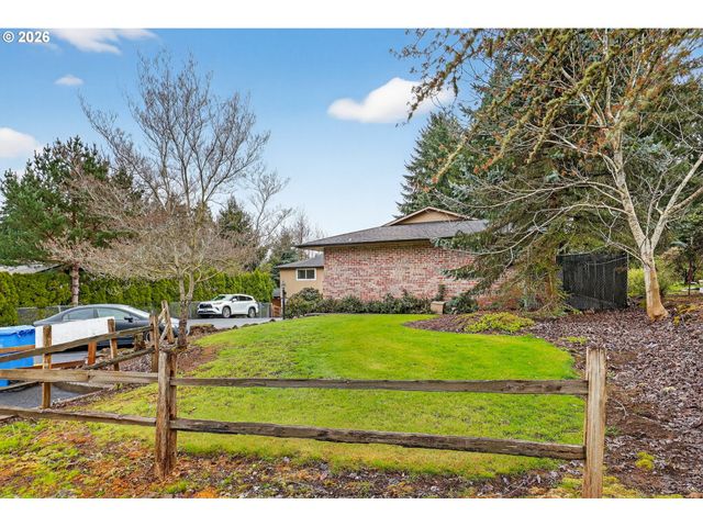 18010 Se LANGENSAND Rd, Sandy, OR 97055
