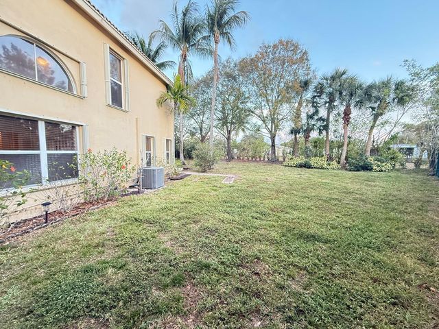 1533 Rialto Drive, Boynton Beach, FL 33436